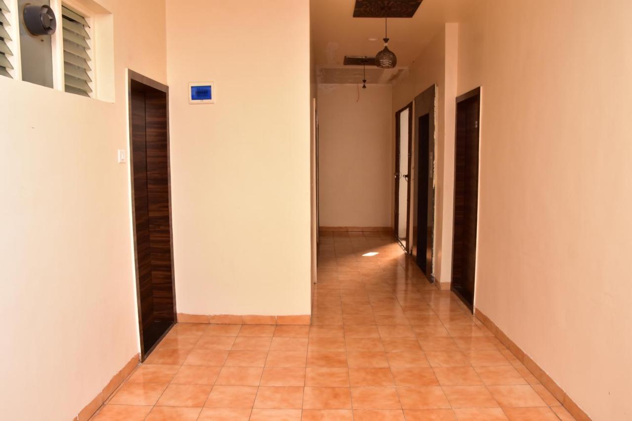 Popular Hotel Pune Exterior photo